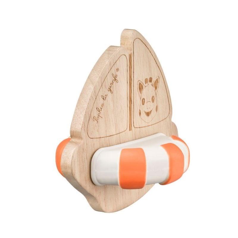 Petit bateau en caoutchouc et bois