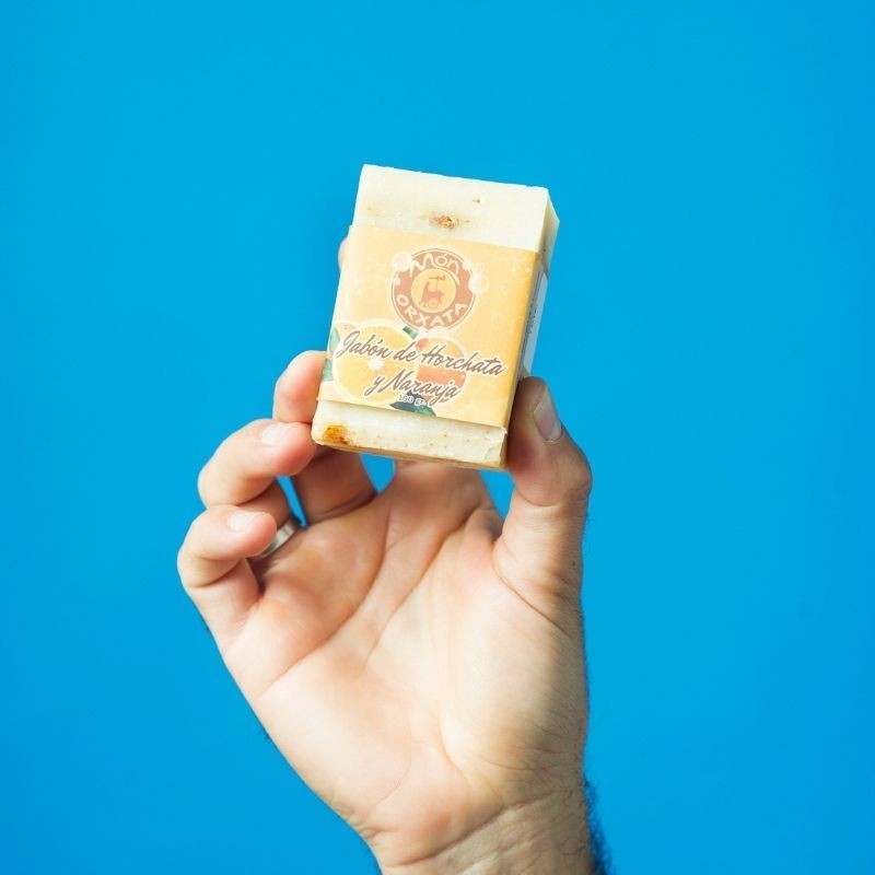 Sapone naturale e arancia con olio di zigolo dolce biologico Mon Orxata 100 g