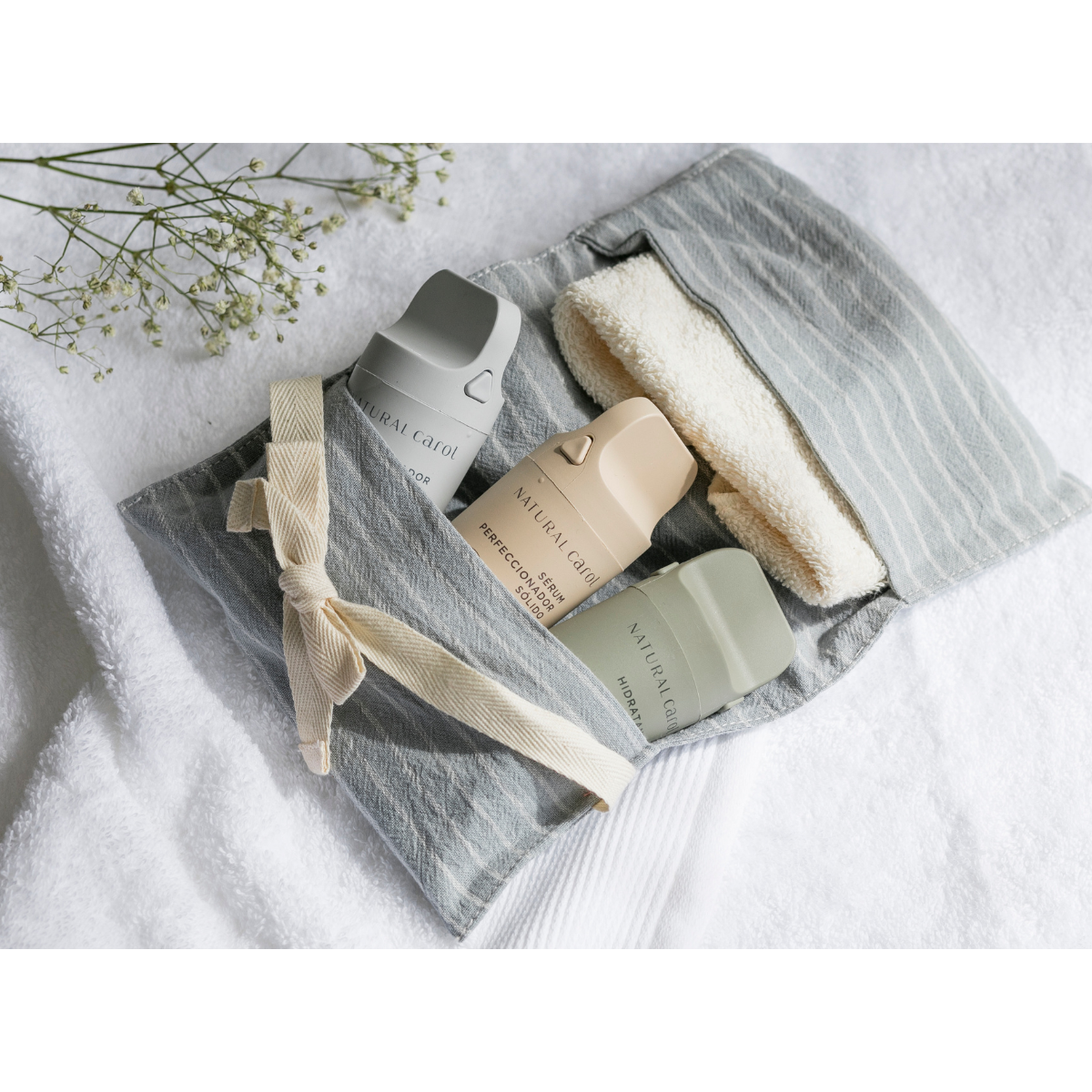 Kosmetiktasche mit 3 Gesichts pflegestiften Natural Carol